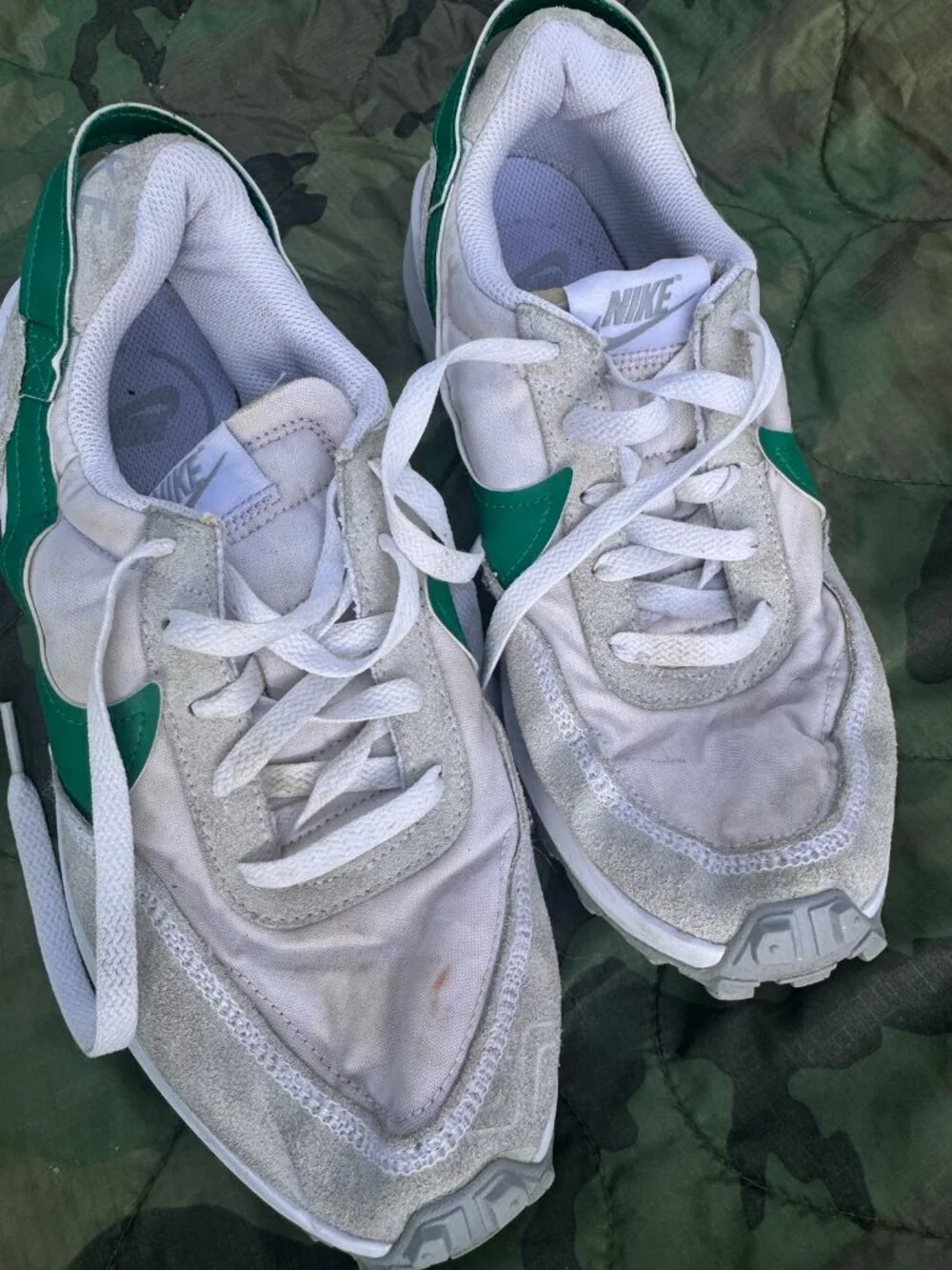 Nike Waffle Debut Sneakers - White/Green, Womens 8.5